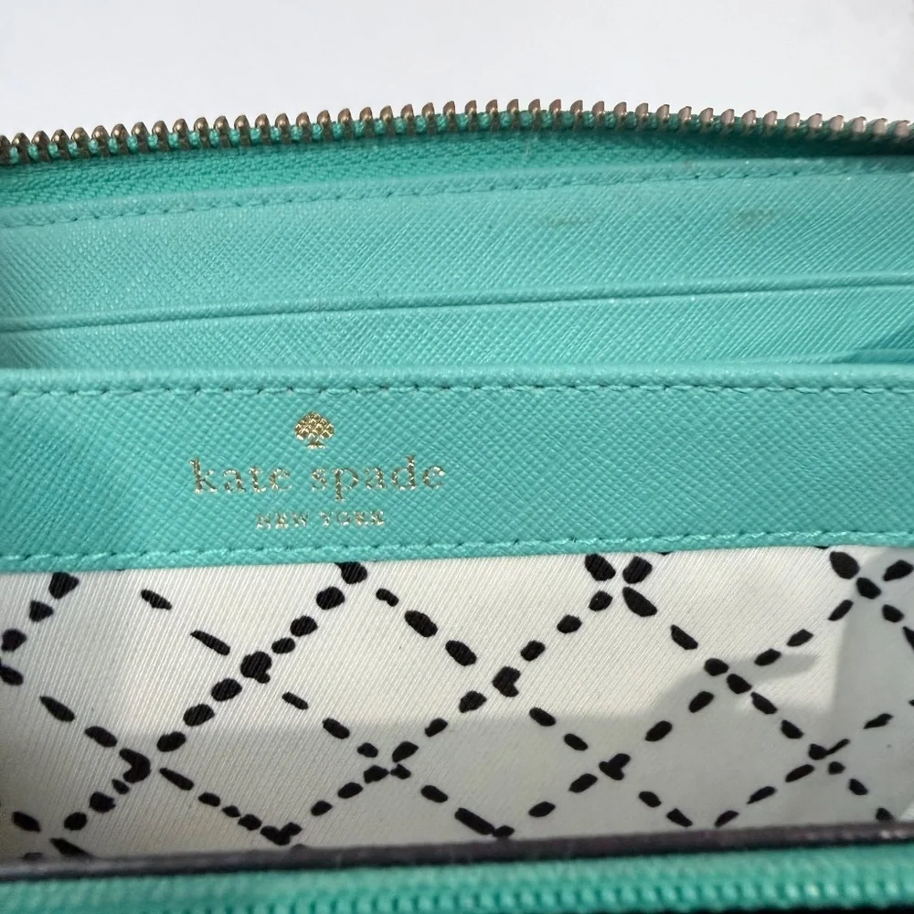 KATE SPADE Green Saffiano Leather 4.5x8